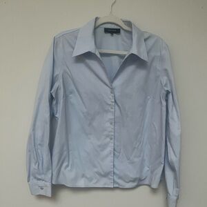 Jones Wear 100% cotton light blue button down shirt